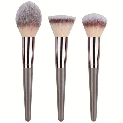 Professional Makeup Brush Set featuring three different high-quality makeup brushes for flawless application.