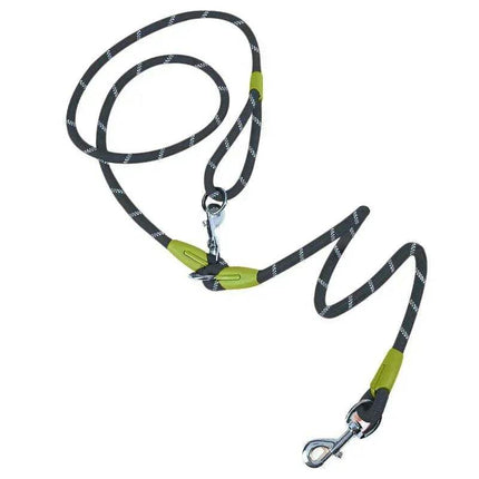 Reflective Hands-Free Nylon Leash for Pets in black and green design, ideal for safety and comfort during walks.