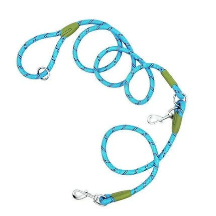 Reflective Hands-Free Nylon Leash for Pets in blue color, designed for safety and comfort during walks.