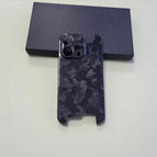Glossy Black / iPhone 16 Pro Max
